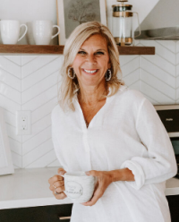 Kim_Hussey_author