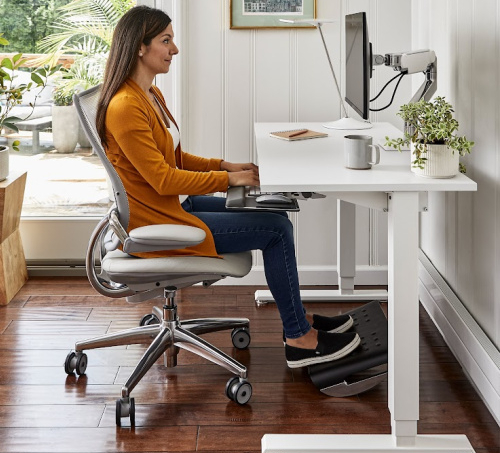 How to Properly Sit in an Ergonomic Office Chair